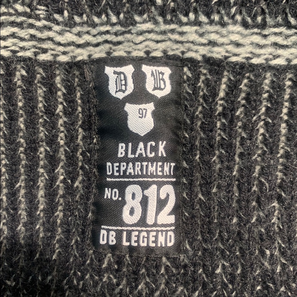 DarkBlack Sweater - Picture 5 of 6